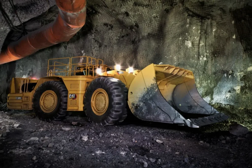 Peralatan Wajib Di Sektor Tambang Modern 7 Load Haul Dump Machine