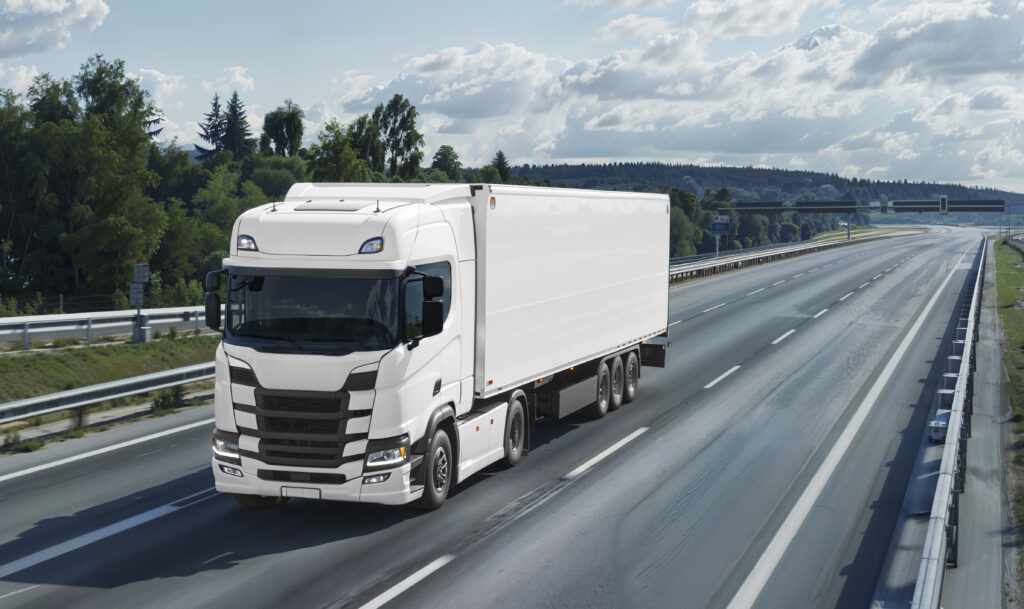 Rekomendasi Pilihan Ban Michelin Untuk Armada Truk Anda 2 Blank Cargo Truck Road