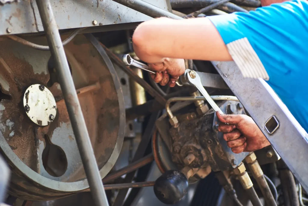 After Sales Oem: Solusi Masalah Leasing Alat Berat 2 Perawatan Alat Berat Tambang