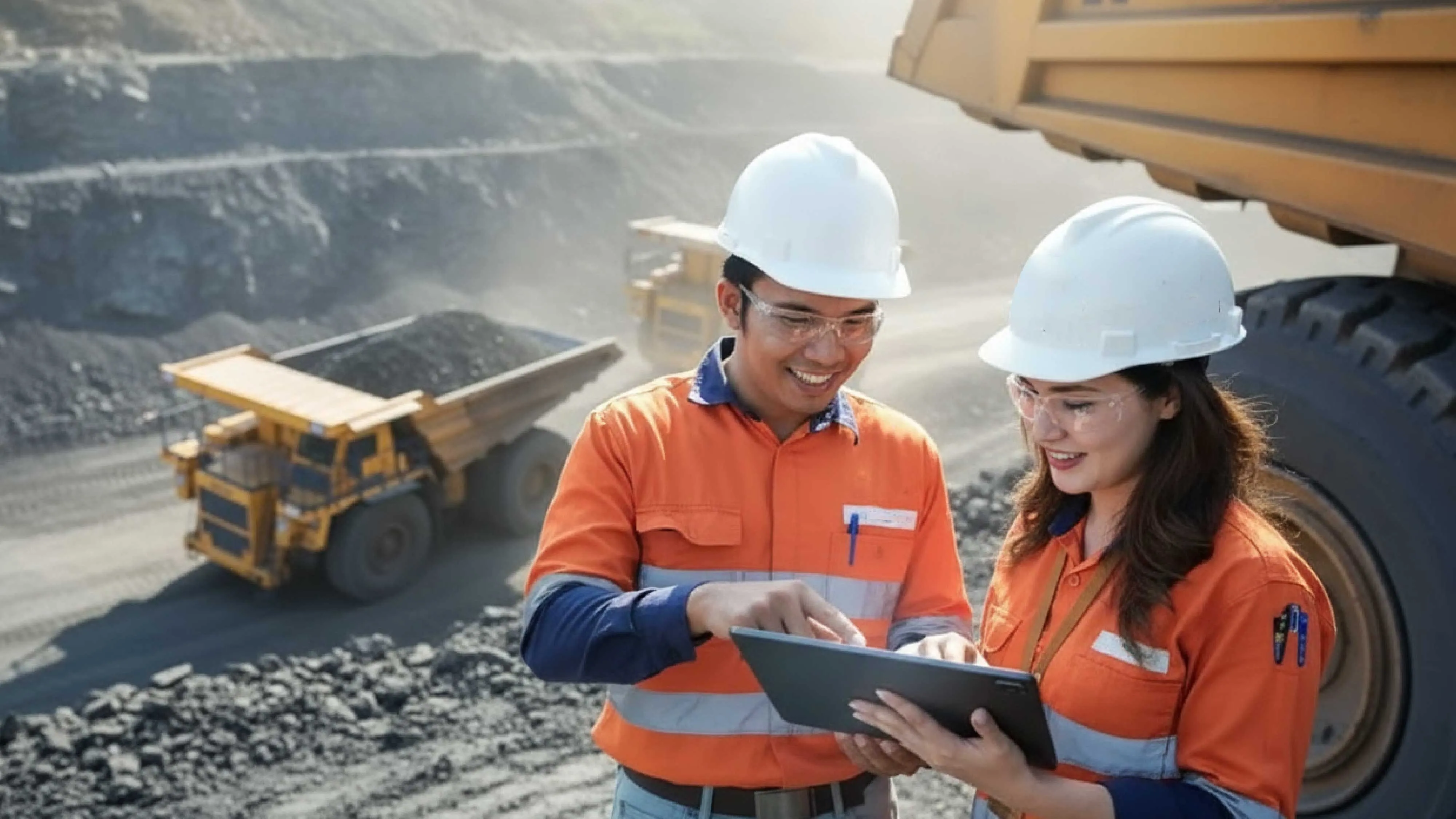 Laporan Otomatis pada Fleet ManagementSystem Tambang untuk Transparansi Operasional dan Keselamatan